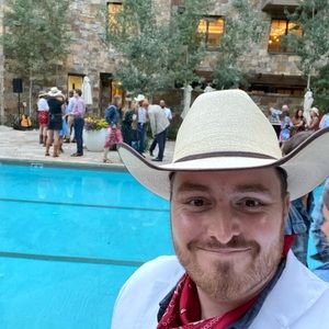 Meet your Posher, Michael